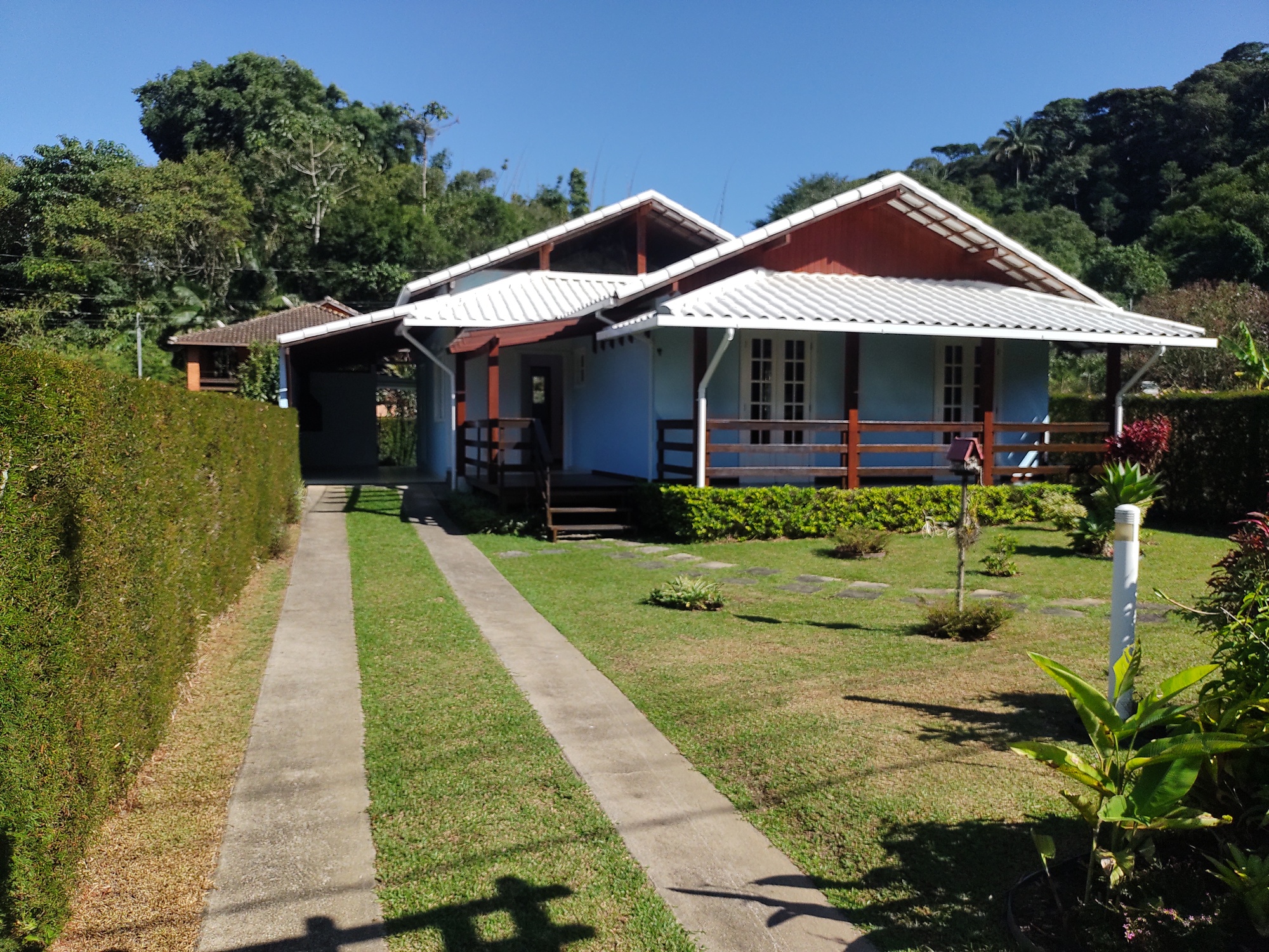 Linda casa em São Pedro (aceita financiamento da CEF)