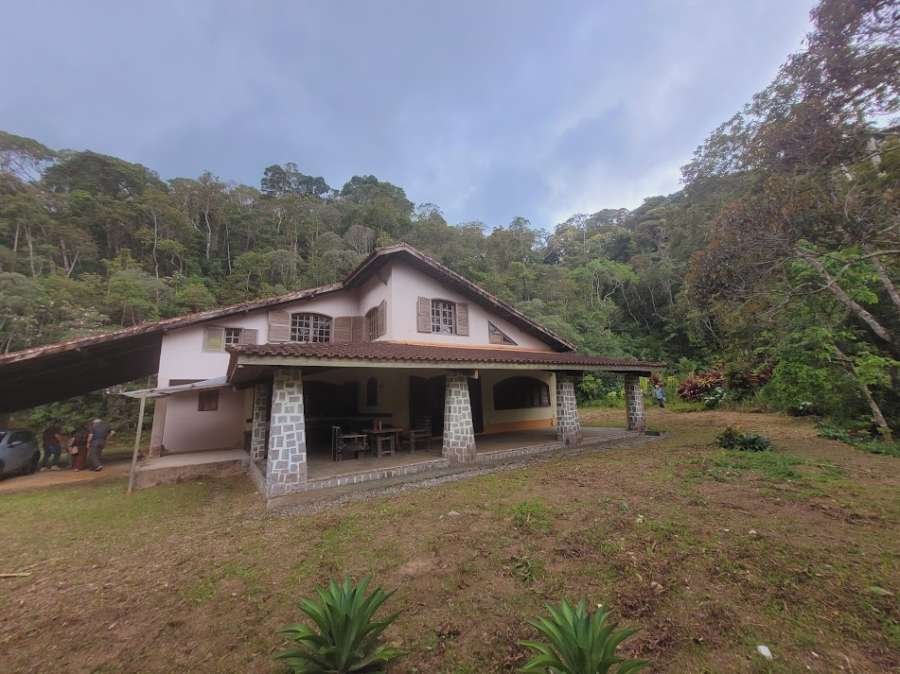 Sítio com Linda Casa